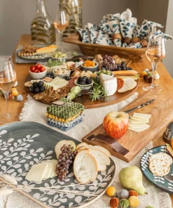 Petals And Blooms Home Decor Long Leather Handle Serving Board Set