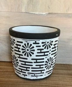 Petals And Blooms Decor Small Black And White Flower Pot
