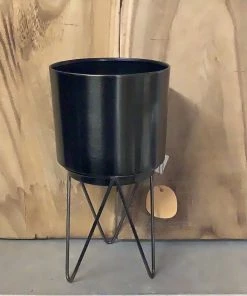 Petals And Blooms Home Decor Large Metal Planter With V Stand