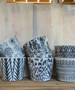 Petals And Blooms Decor Everyday Decor Black/White Design Pot Assorted