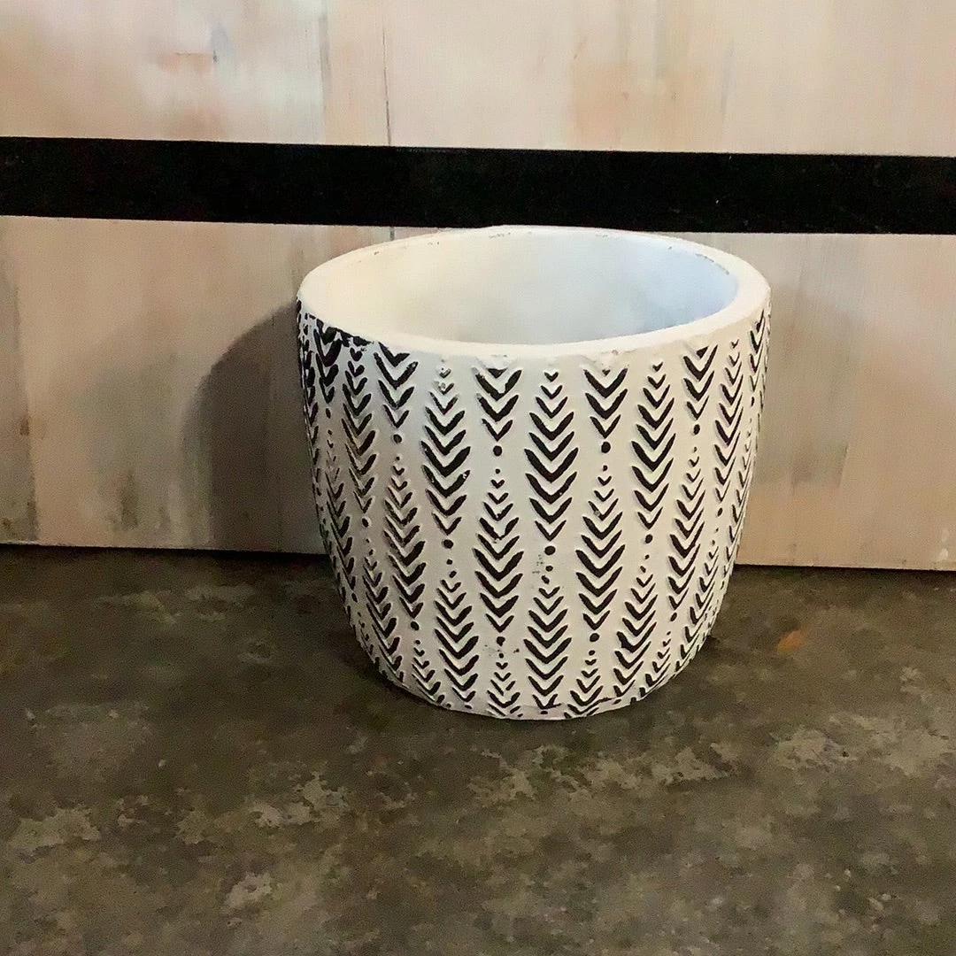 Petals And Blooms Home Decor White & Black Stamped Pots / 3 Assorted Vases & Pots 2 Petals And Blooms Home Decor White & Black Stamped Pots / 3 Assorted Vases & Pots